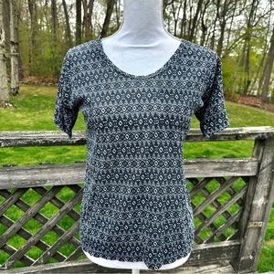 Ann Taylor Loft patterned tee